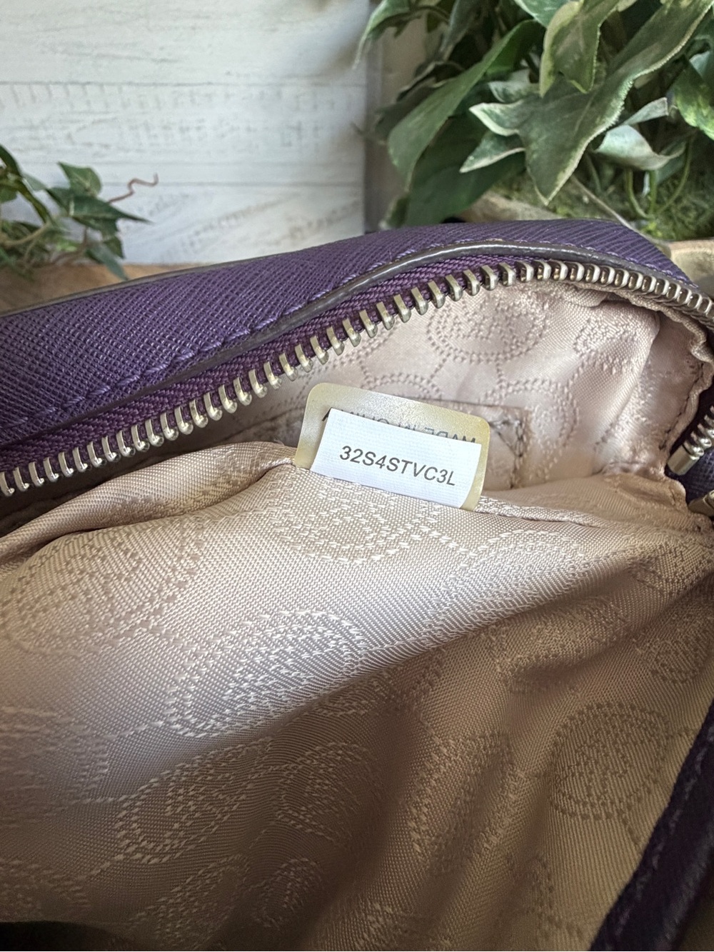 Michael Kors Jet Set Purple Saffiano Leather Crossbody Bag w/Teddy Bear Keychain - Picture 11 of 12